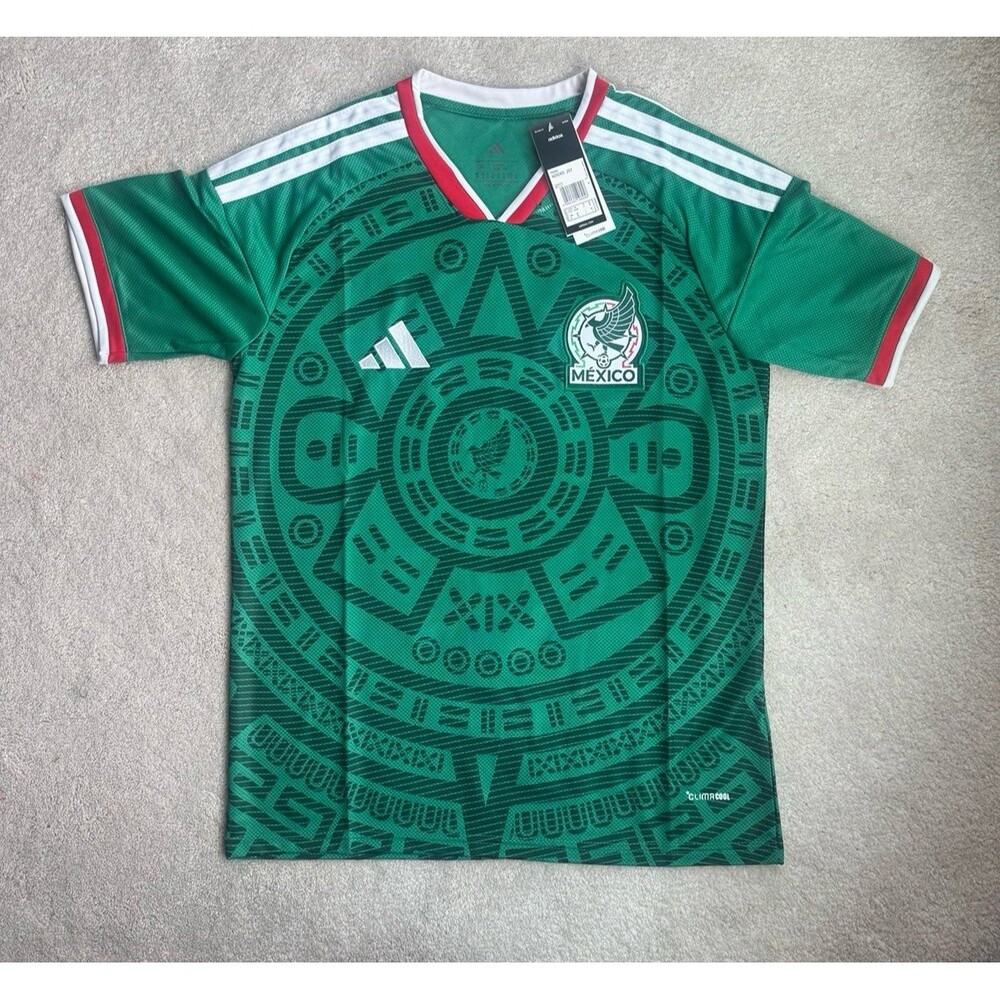 Mexico 2026 World Cup soccer jersey new with tags medium